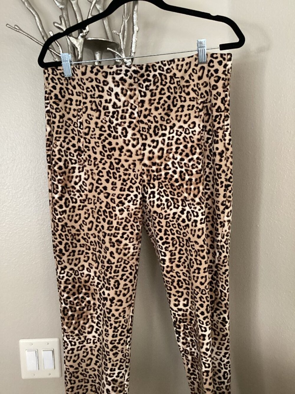 Chico's black and brown leopard straight leg women's pants, size 1 (8)